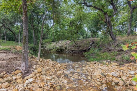 Photo of 1916 Cr 201, Weimar, TX 78962 (MLS # 97760567)