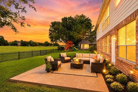 Photo of 16230 S Southern Stone Drive, Houston, TX 77095 (MLS # 10558338)