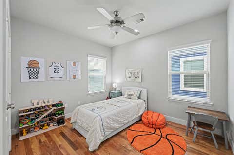 Tiny photo for 909 E 33rd Street, Houston, TX 77022 (MLS # 22951023)
