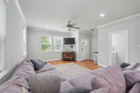 Tiny photo for 909 E 33rd Street, Houston, TX 77022 (MLS # 22951023)
