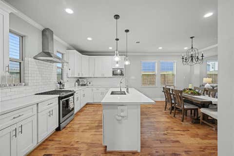 Tiny photo for 909 E 33rd Street, Houston, TX 77022 (MLS # 22951023)