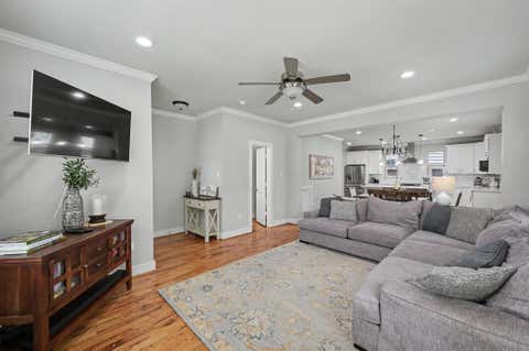 Tiny photo for 909 E 33rd Street, Houston, TX 77022 (MLS # 22951023)