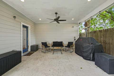 Tiny photo for 909 E 33rd Street, Houston, TX 77022 (MLS # 22951023)