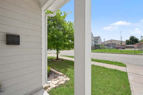 Tiny photo for 909 E 33rd Street, Houston, TX 77022 (MLS # 22951023)