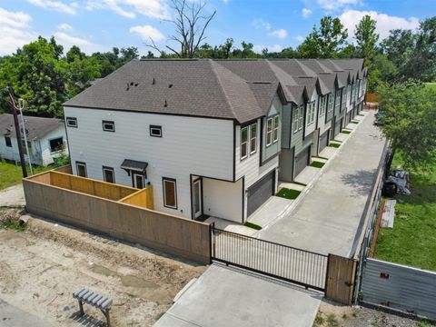 Tiny photo for 2410 Vaughn Street #D, Houston, TX 77093 (MLS # 48145756)