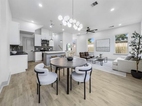 Tiny photo for 2410 Vaughn Street #D, Houston, TX 77093 (MLS # 48145756)