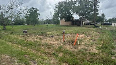 Vacant Land For Sale - 2517 29th Street<br/> Galveston County, Dickinson, TX 77539