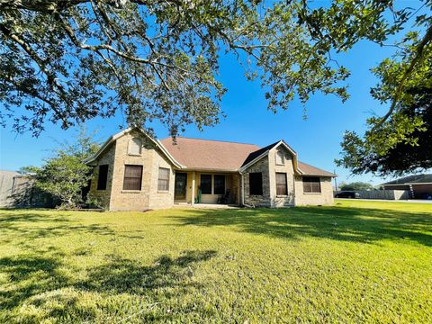 Photo of 5835 Plantation Drive, Baytown, TX 77523 (MLS # 59030364)