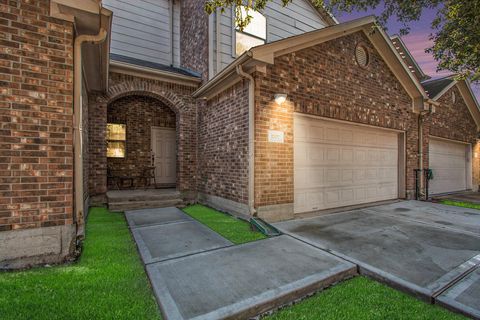 Photo of 3707 E Ashford Villa Lane, Houston, TX 77082 (MLS # 74776441)
