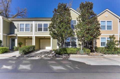 Townhouse For Rent - 730 Redwing Place Drive<br/> Houston, TX 77009