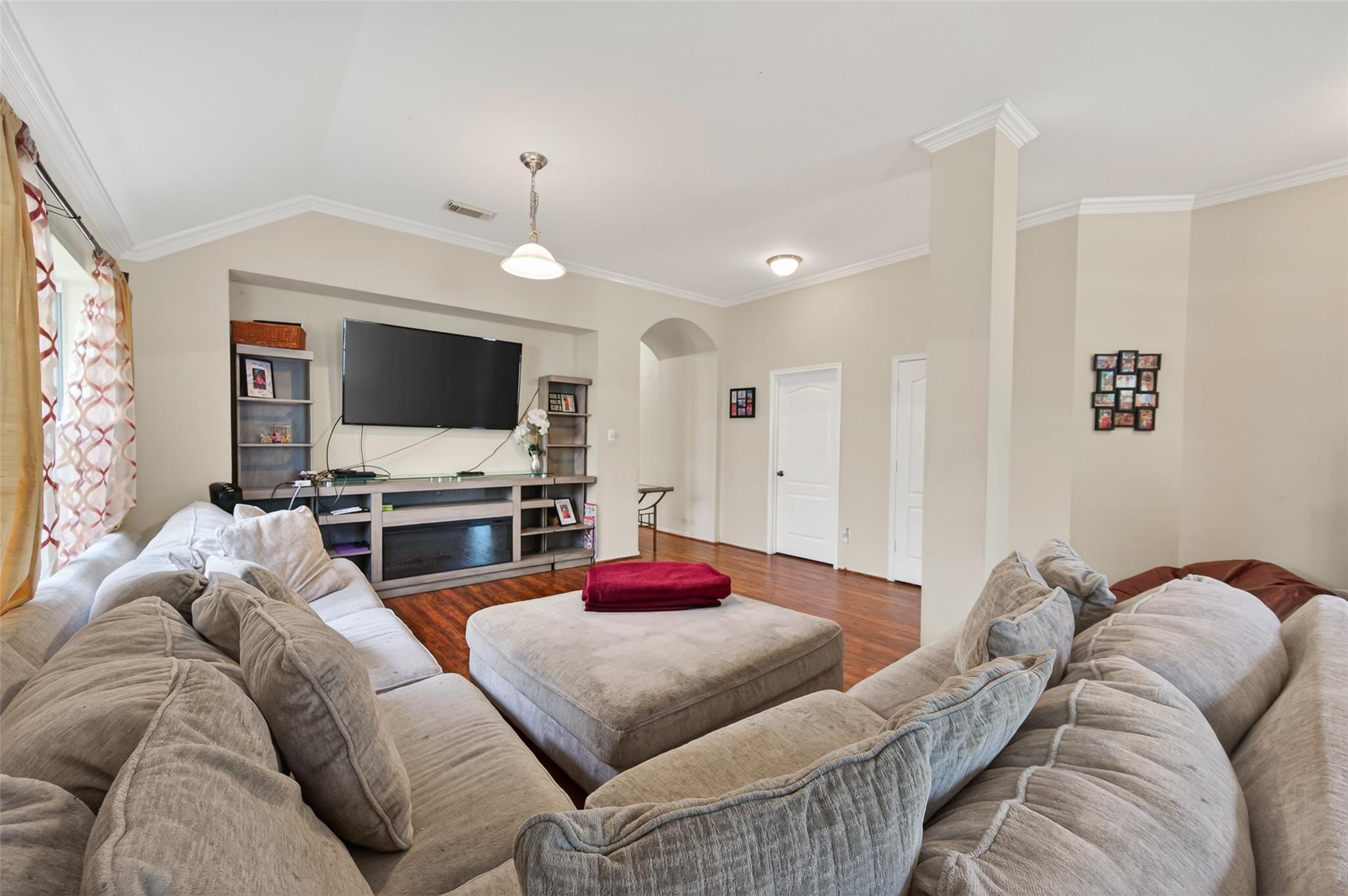 6188 Galloway Lane