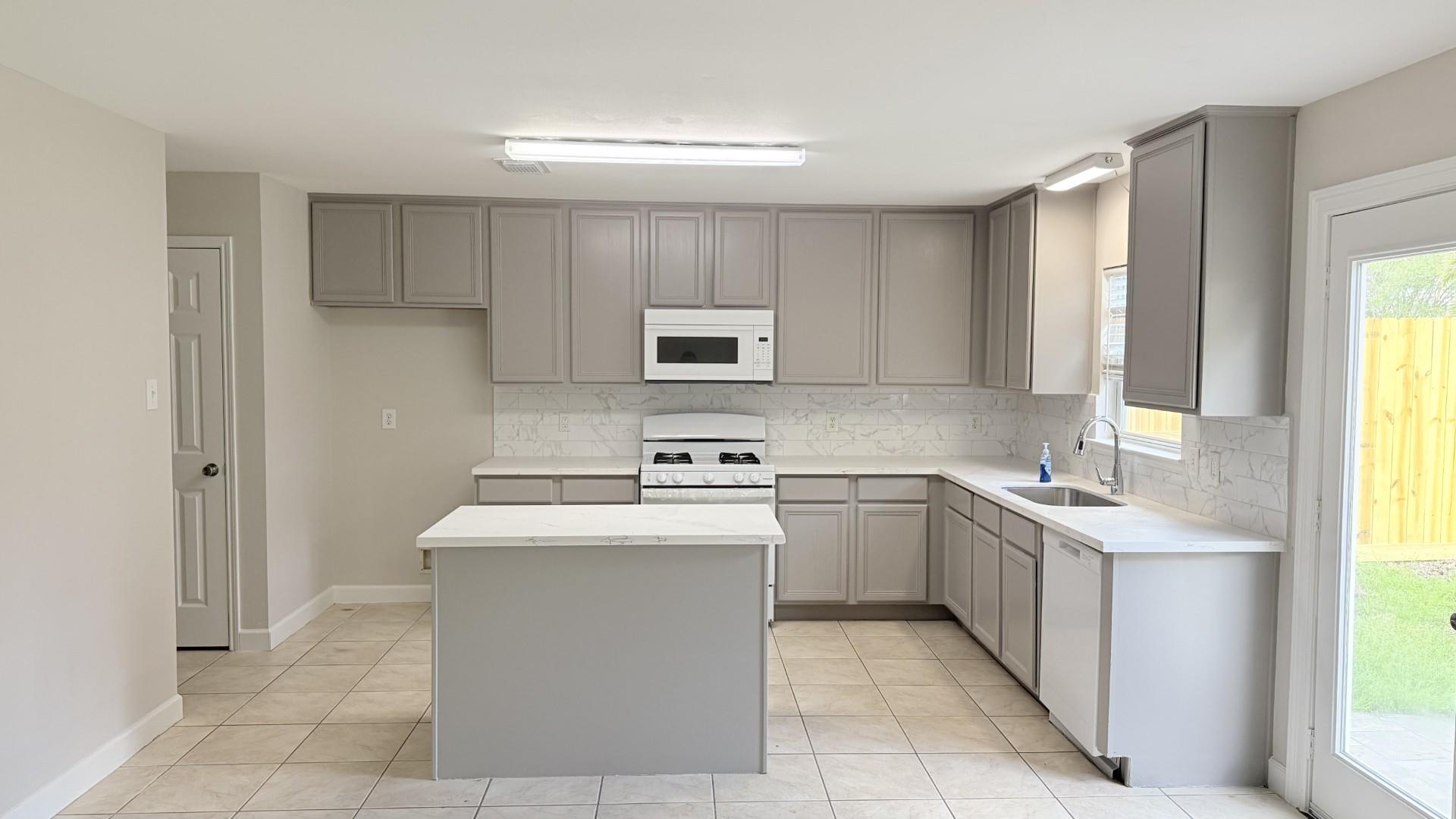 15618 Ashbournne Springs