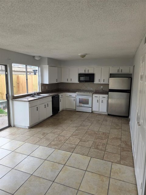 Tiny photo for 10343 Huntington Place Drive #343, Houston, TX 77099 (MLS # 92318836)
