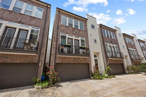 Photo of 5528 Cornish Street, Houston, TX 77007 (MLS # 61901436)
