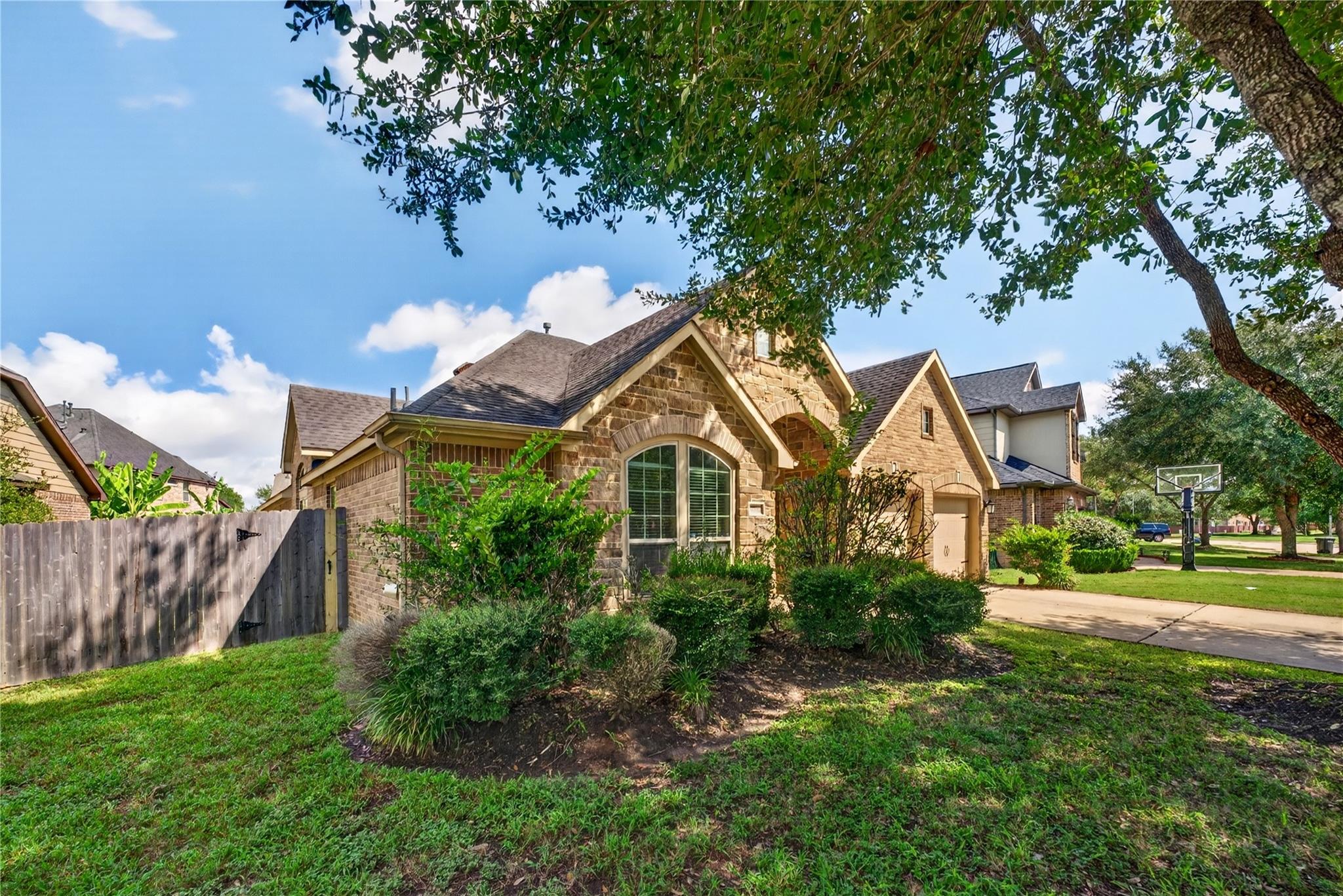 6302 Falling Briar Lane