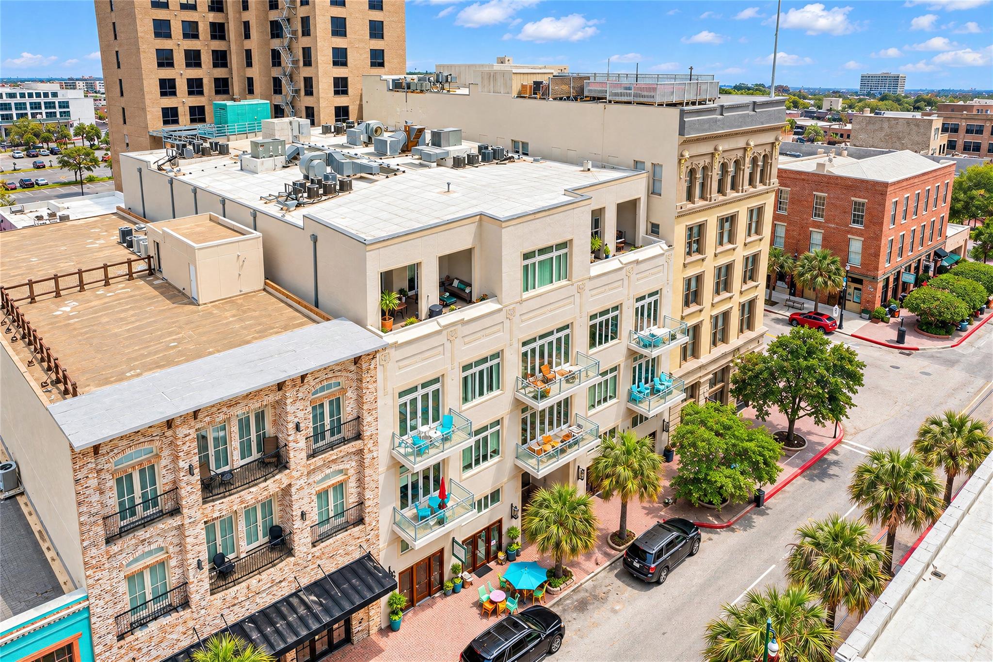 2208 Post Office Street 302