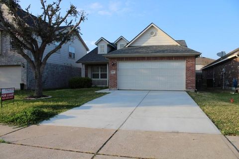 Photo of 18114 Surrey Lake Lane, Richmond, TX 77407 (MLS # 19951515)