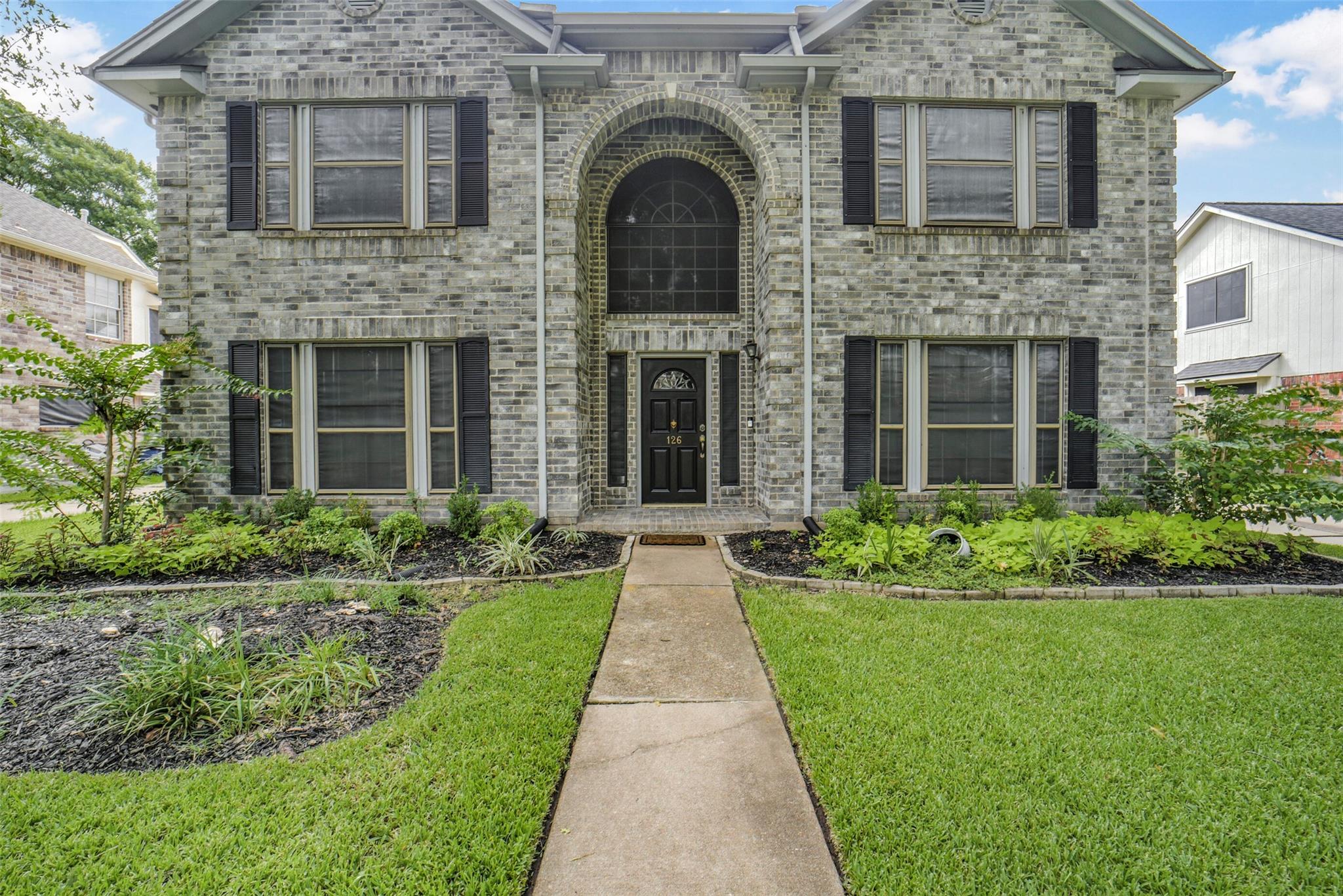 126 Shadow Wood Drive