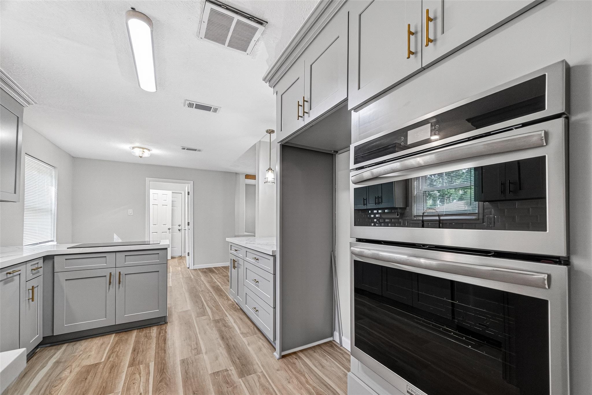 25503 Foxbriar Lane