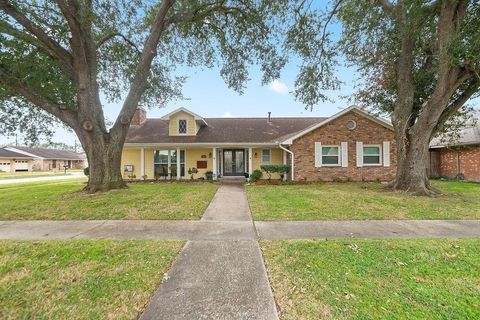 Photo of 2718 Lufkin Lane, Deer Park, TX 77536 (MLS # 18492224)