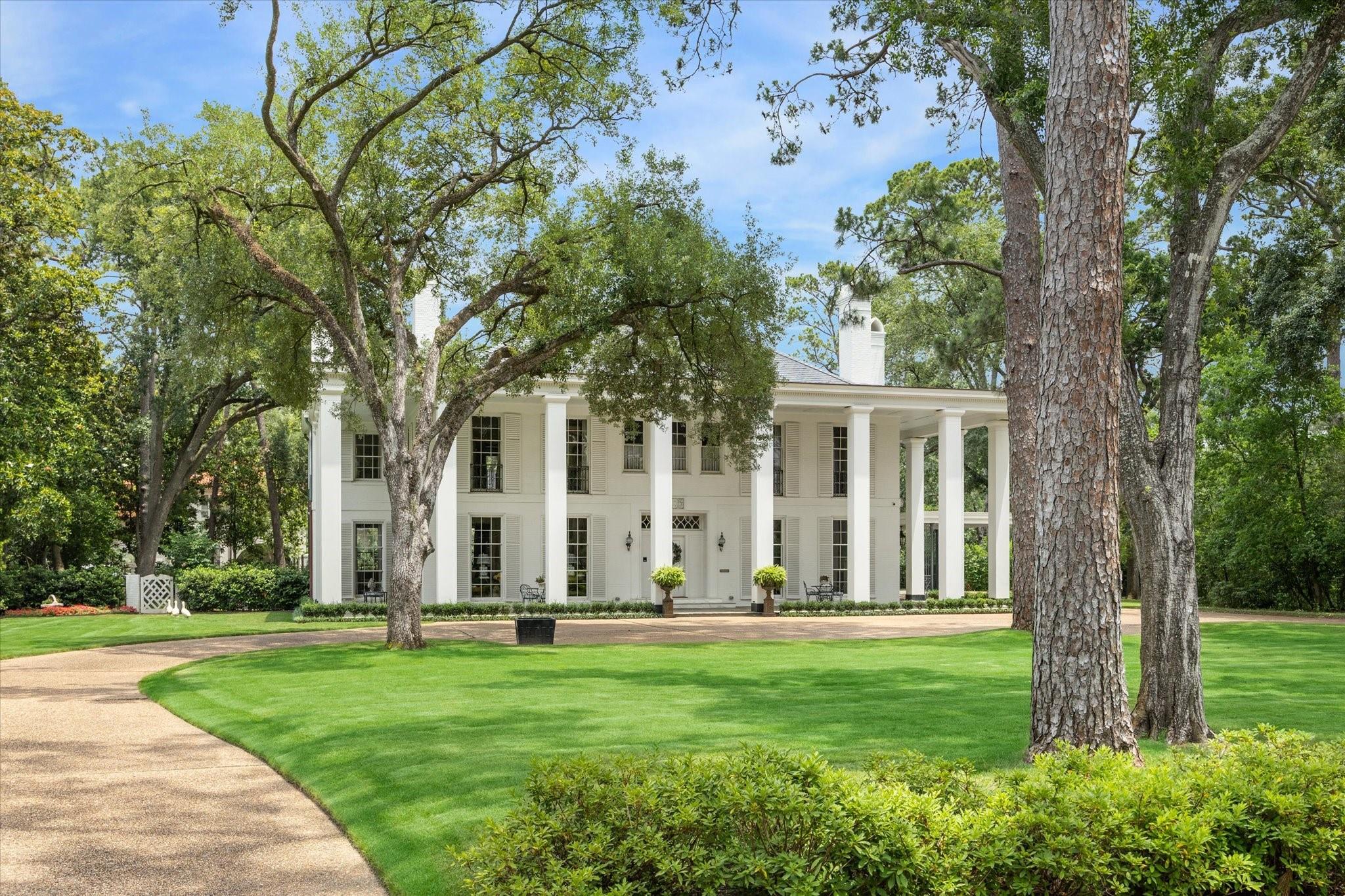 4019 Inverness Drive