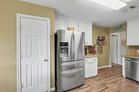 Tiny photo for 12303 Fairhaven Lane, Montgomery, TX 77356 (MLS # 94376299)
