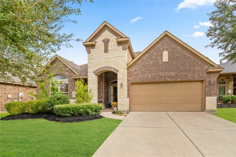 Homes For Sale - 1071 Cedar Lake Court<br/> Conroe, TX 77384