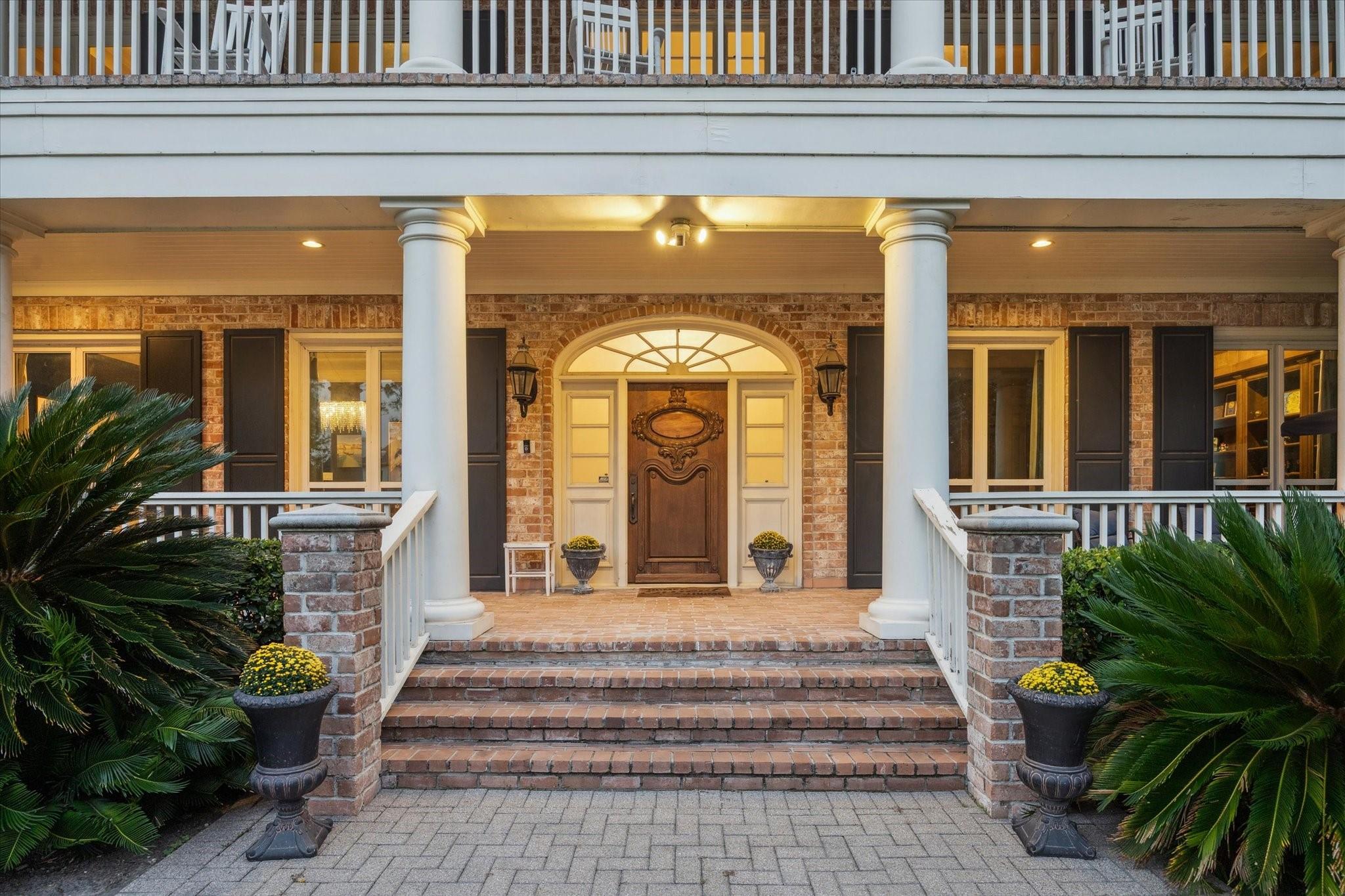 223 Heritage Oaks Lane