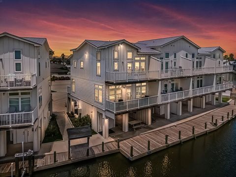 Condo For Sale - 38 Mazatlan Drive #11<br/> Rockport, TX 78382