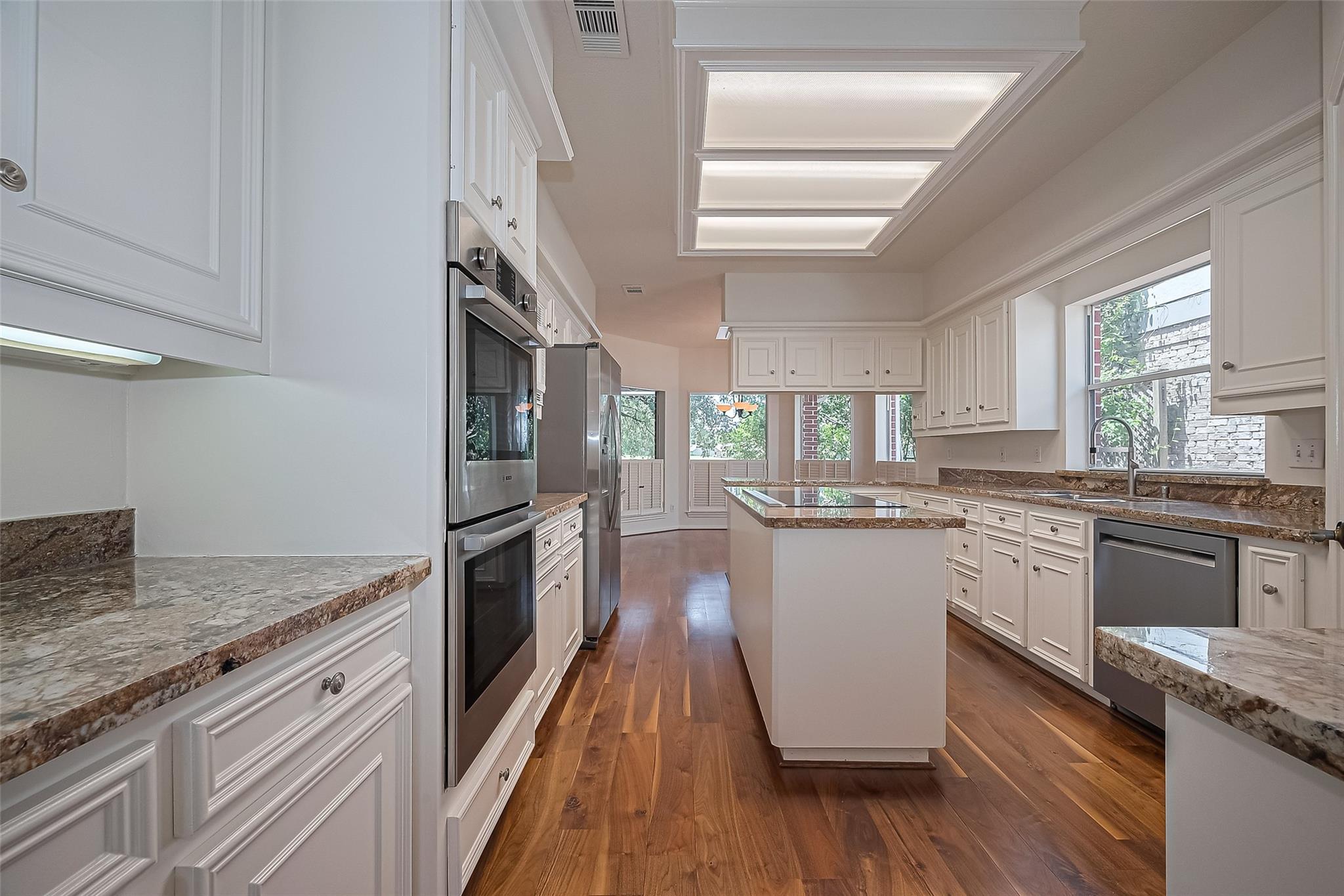 2938 Lake View Drive