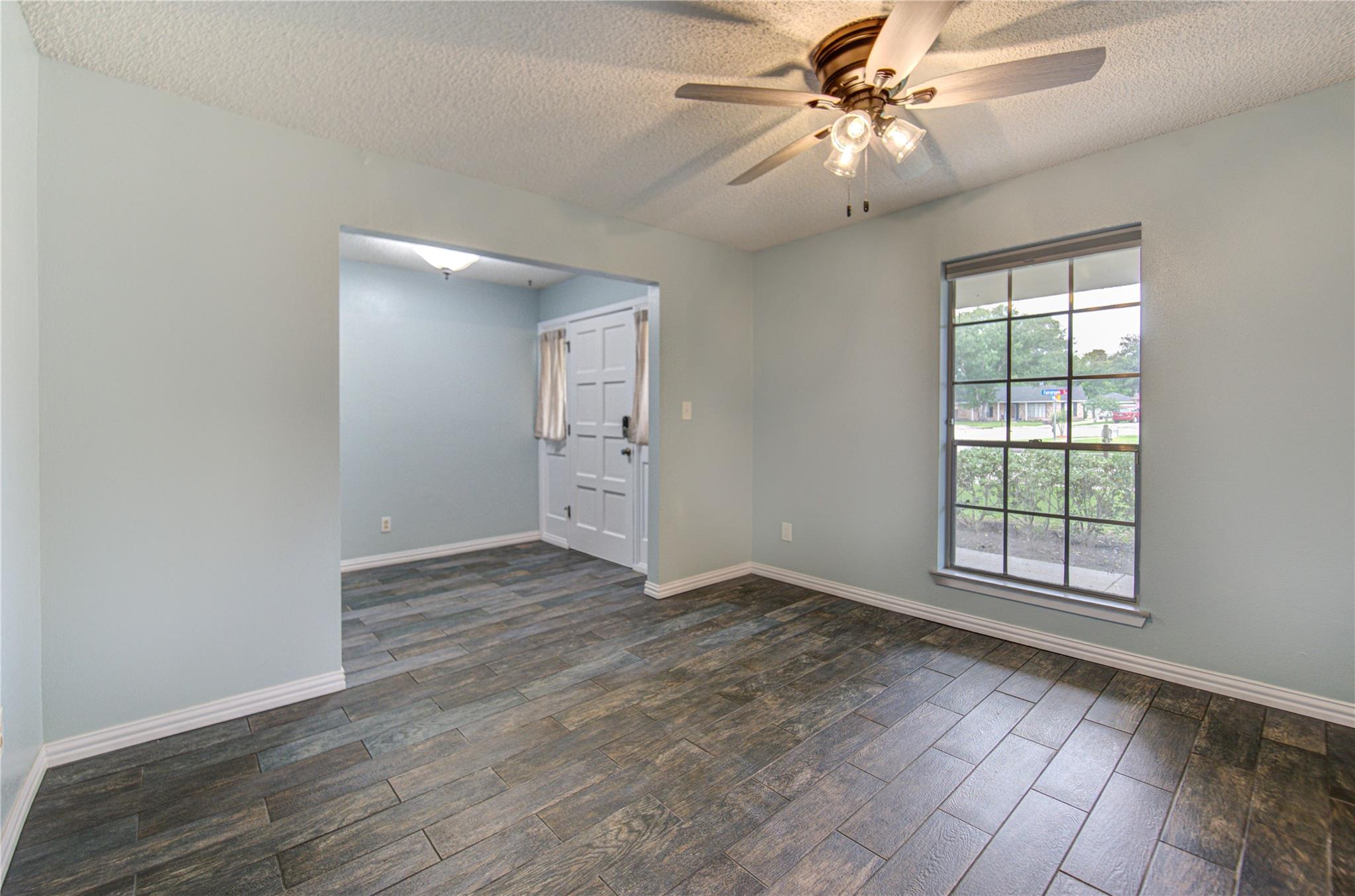 2419 Fairgreen Drive