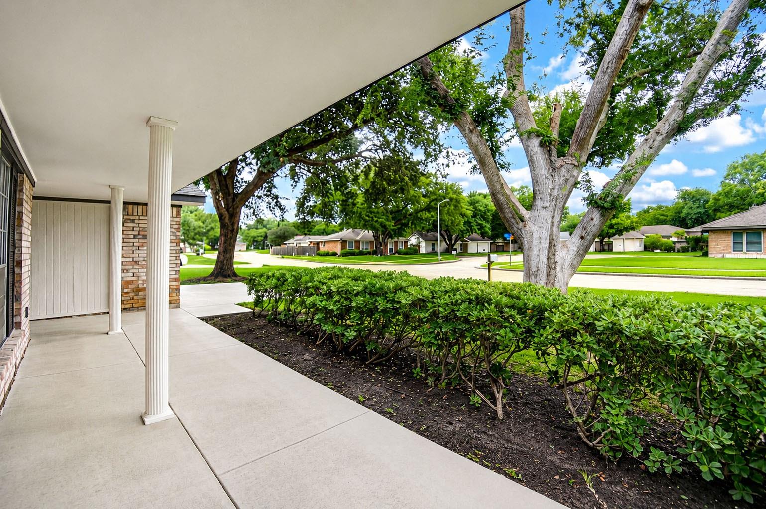 2419 Fairgreen Drive