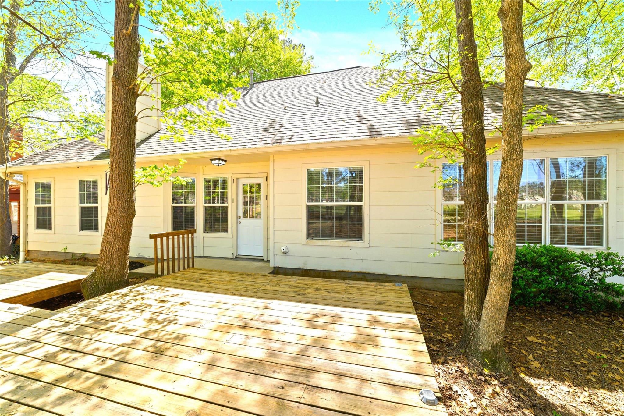 13906 Fountainview Drive