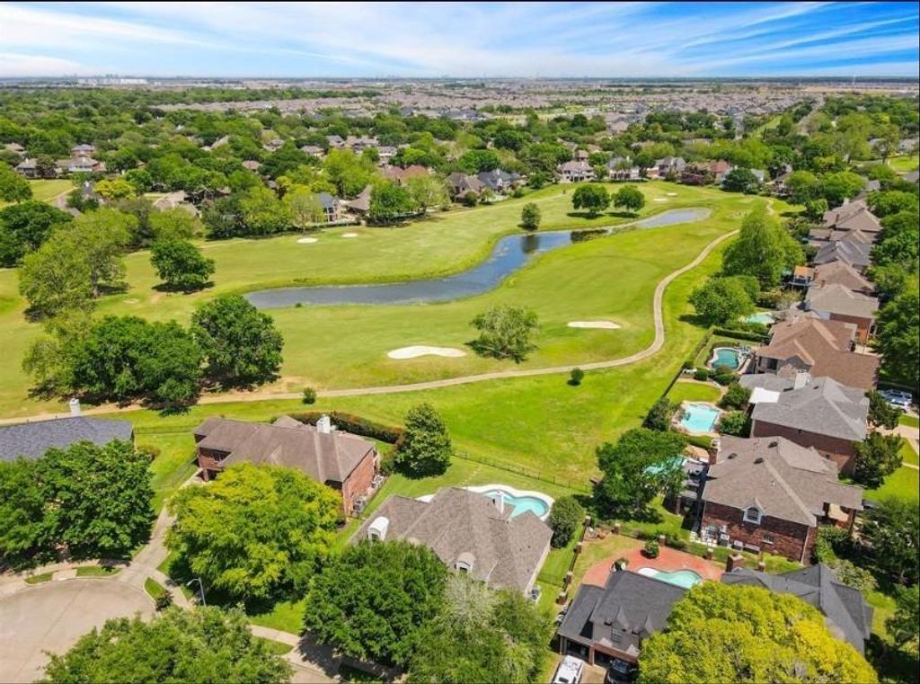 Photo of 1711 Surrey Court, Richmond, TX 77406 (MLS # 54487635)