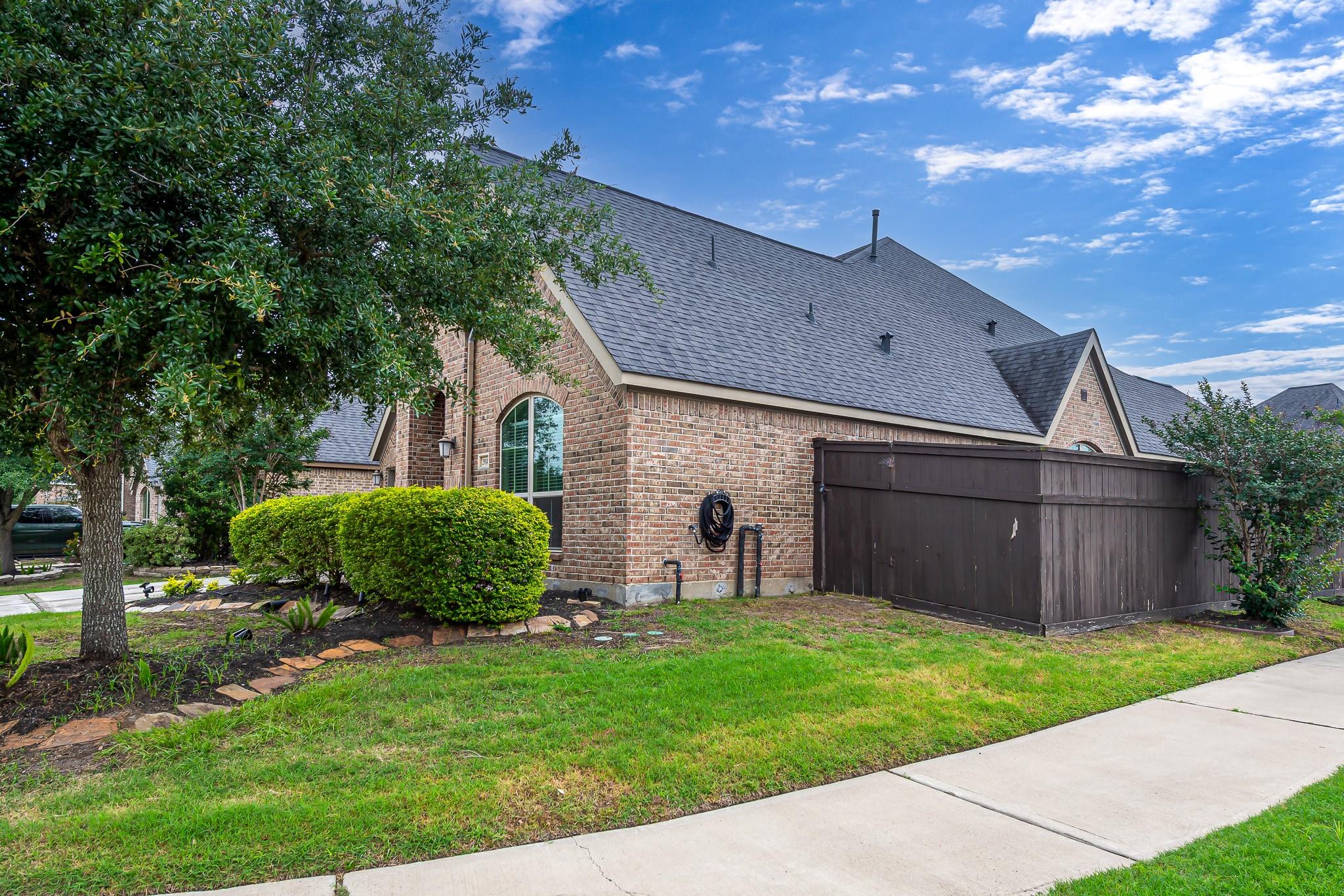 29147 Crystal Rose Lane