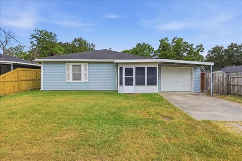 Photo of 1611 Avenue C, Nederland, TX 77627 (MLS # 37933259)