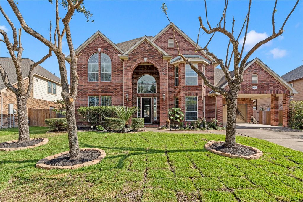 Photo of 5307 Amber Sky Lane, Rosharon, TX 77583 (MLS # 66004482)