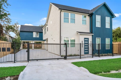 Photo of 2603 Terry Street, Houston, TX 77009 (MLS # 10944253)
