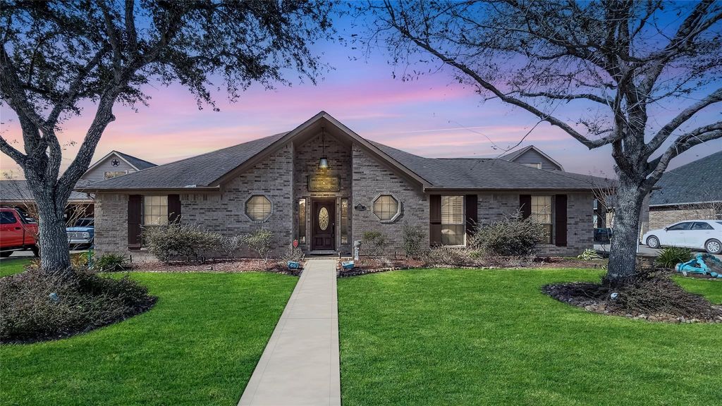 Photo of 2170 Santa Cruz Lane, League City, TX 77573 (MLS # 50202726)