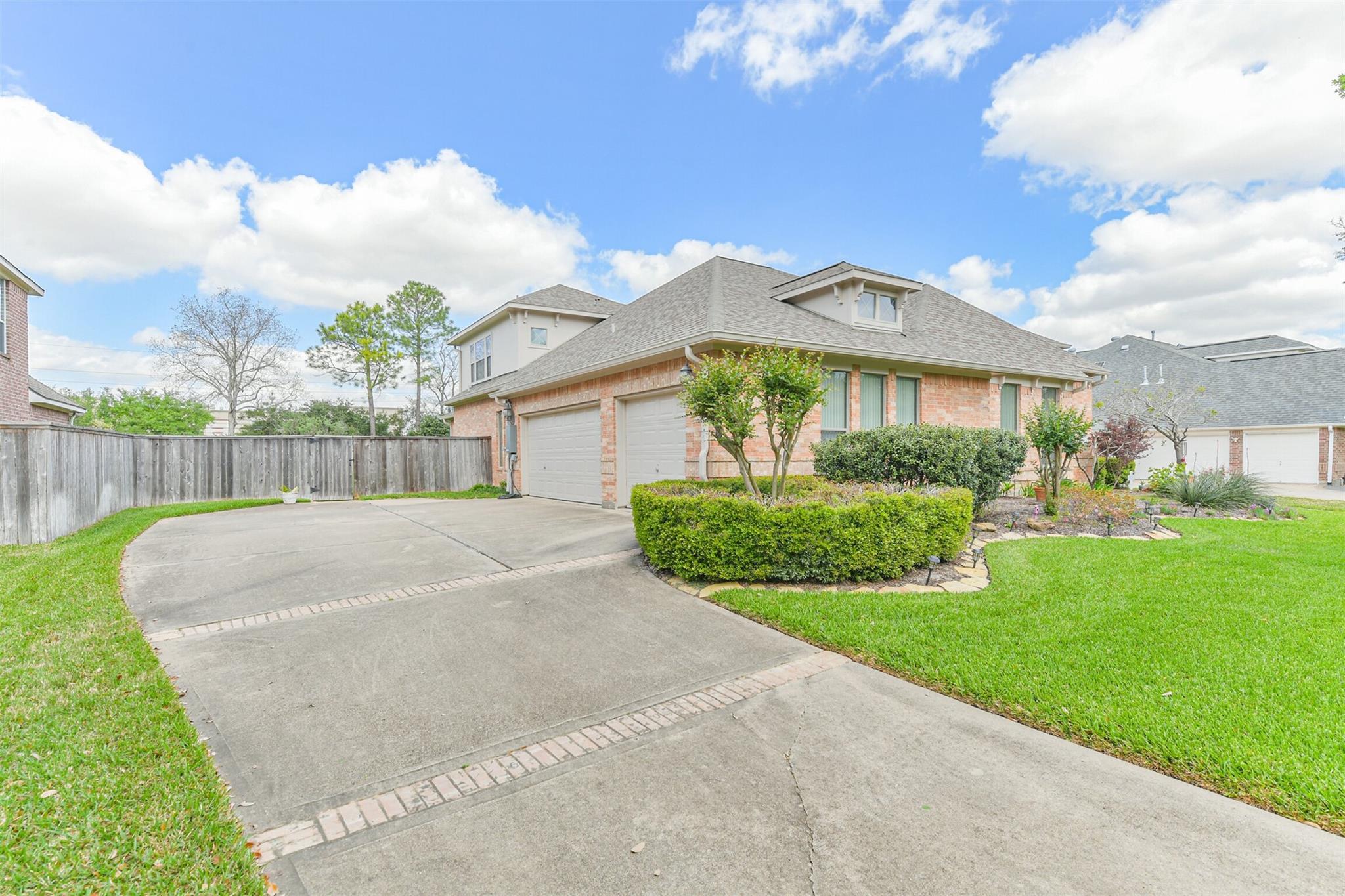 835 Lake Grayson Drive