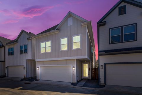 Photo of 6716 Parker Oaks Lane, Houston, TX 77076 (MLS # 78821597)