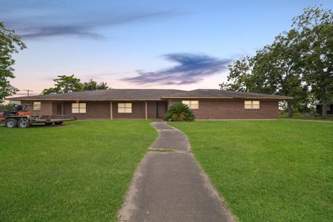 Photo of 3615 Rose Street, Bay City, TX 77414 (MLS # 97402009)