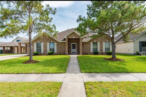 Photo of 6723 Travis Street, Manvel, TX 77578 (MLS # 45381225)