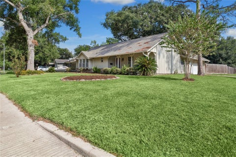 Photo of 7135 Hendon Lane, Houston, TX 77074 (MLS # 83241184)