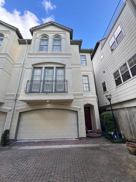 Photo of 1523 Haddon Street #B, Houston, TX 77006 (MLS # 77563113)