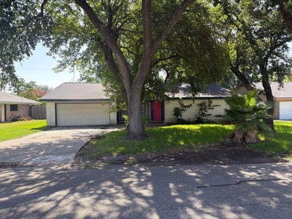 3911 Dolphin Ln, La Porte, TX
