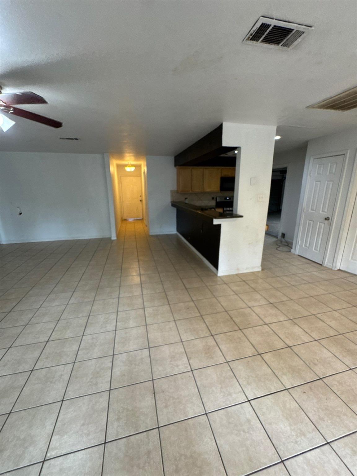 3911 Dolphin Lane