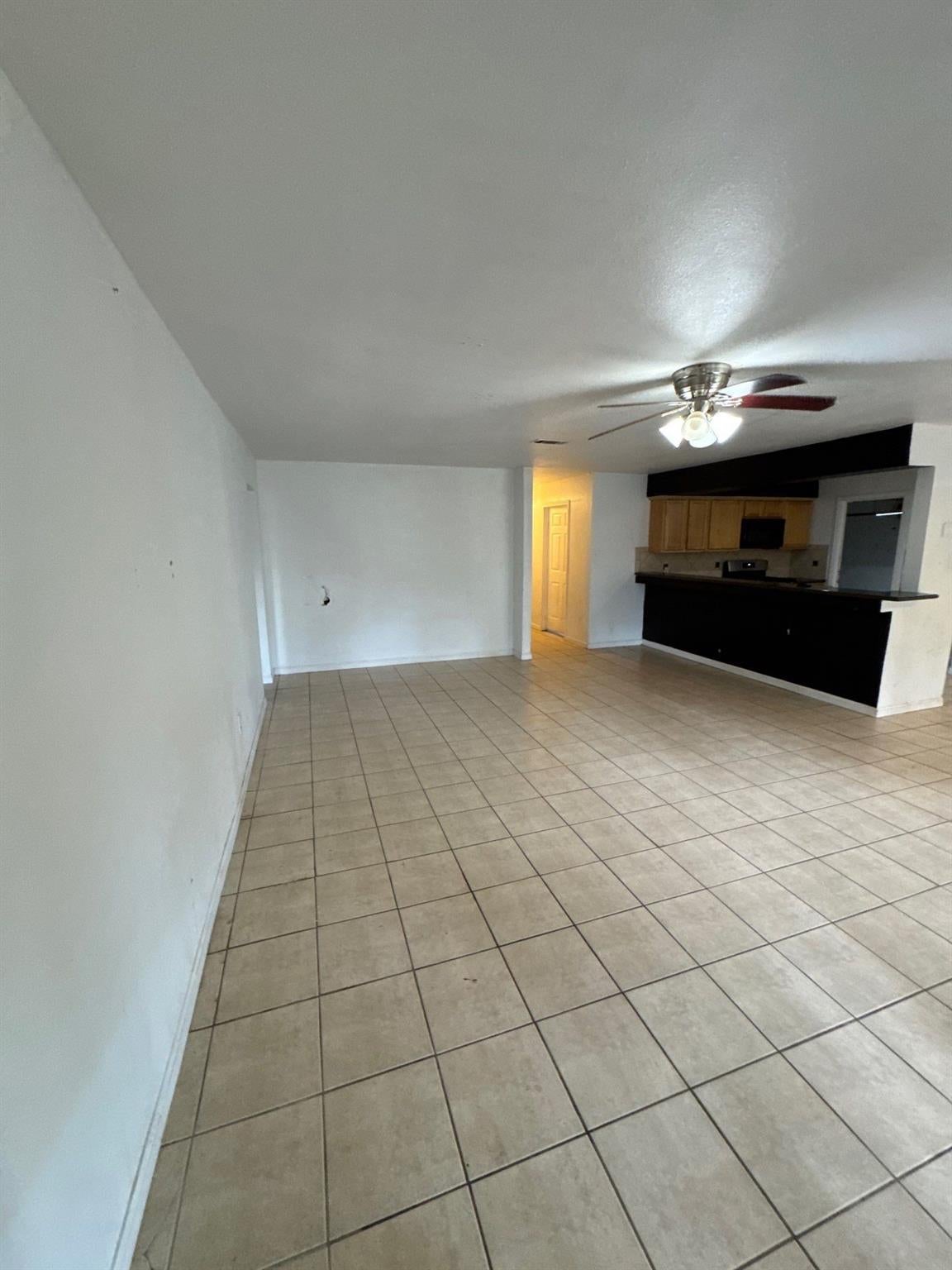 3911 Dolphin Lane