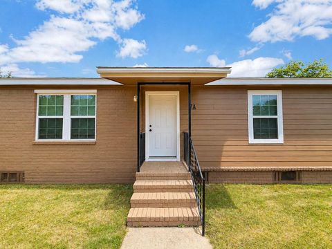 Photo of 7 Carol Court #A, Brookshire, TX 77423 (MLS # 79069483)