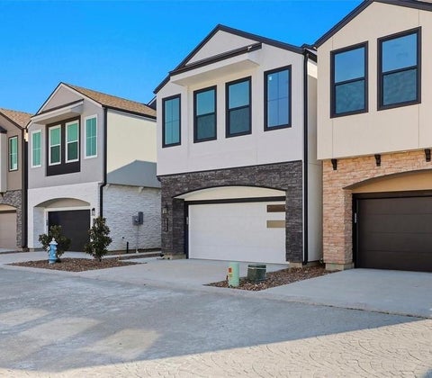 Photo of 2918 El Fenice Lane, Houston, TX 77057 (MLS # 97755736)